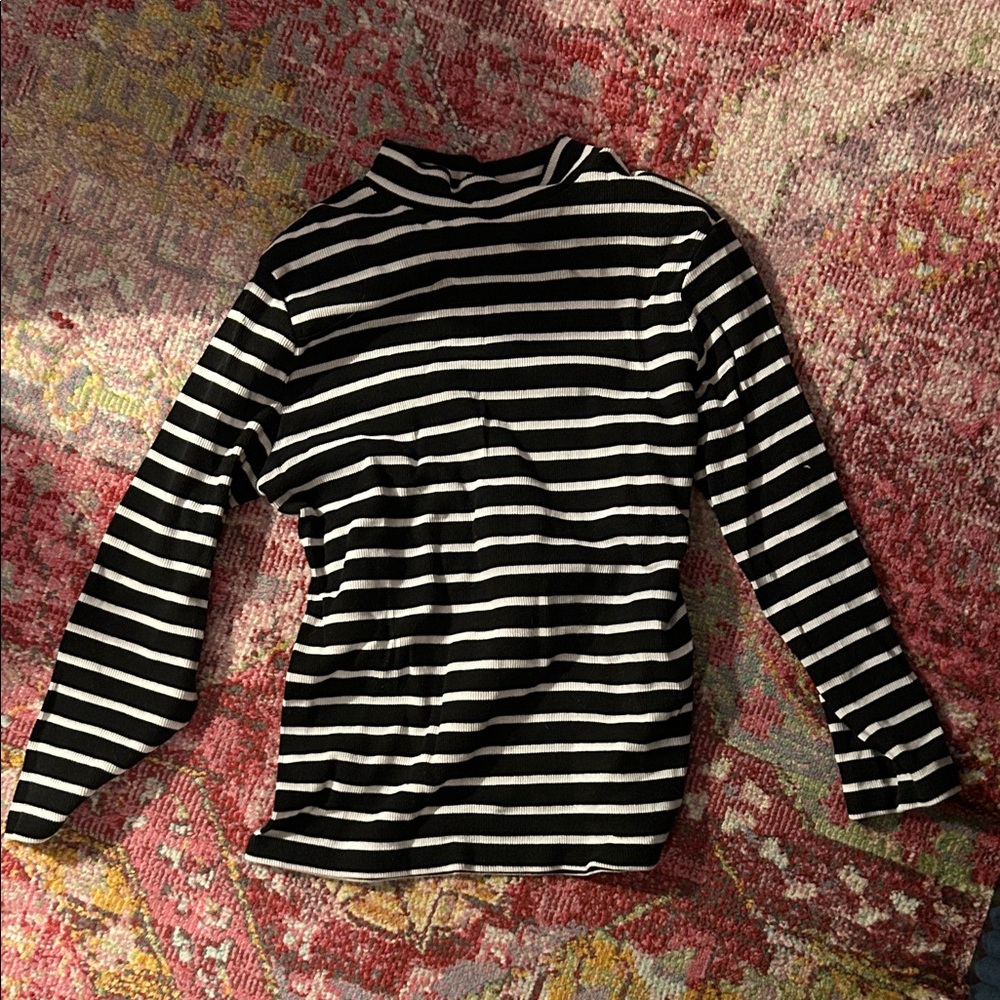 mockneck top- Black & White Striped Monki 3/4 sleeve shirt